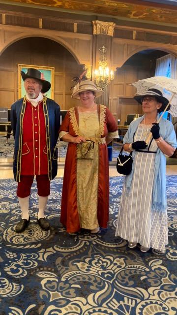 Chateau Frontenac Review - Cicerone Tour Guides dressed in period clothing ready to give a tour around the Chateau Frontenac or Old Quebec